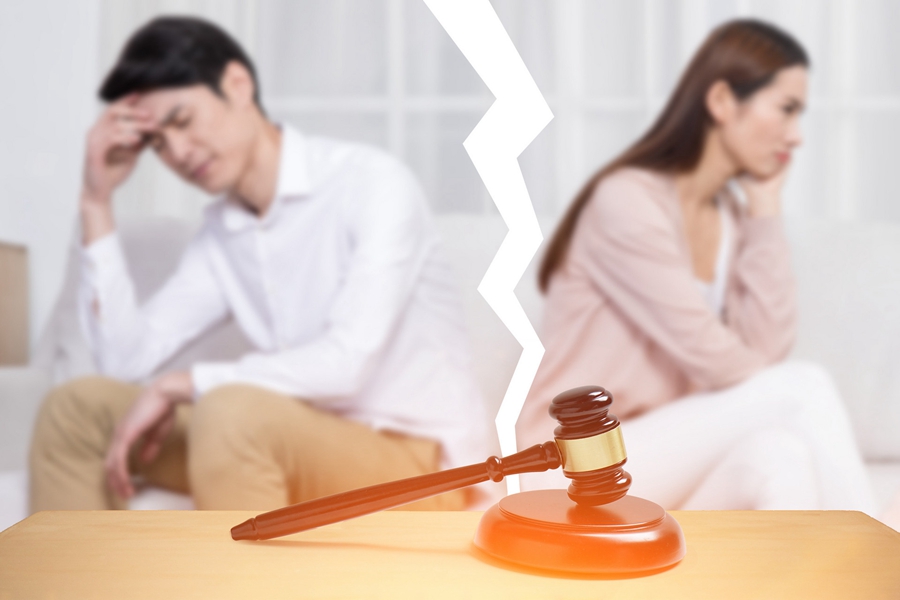 妻子出軌被遺棄并想再婚，我是否同意她的要求